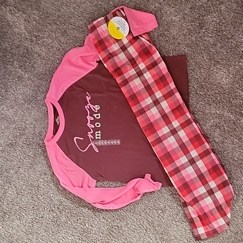 Girls "Snooze Mode" Maroon and plaid Pajama set with socks! Perfect for gifting